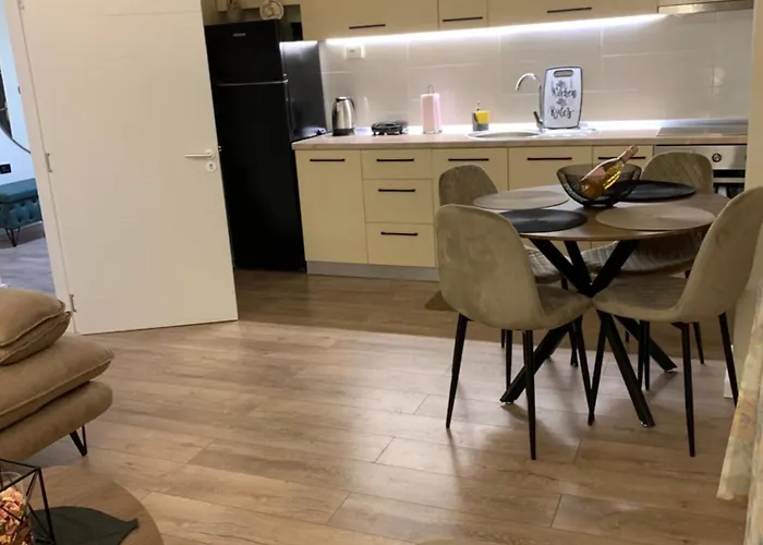 Nemanja Center Durrës